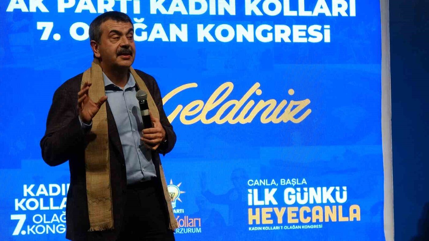 Milli Eğitim Bakanı Yusuf Tekin, AK Parti Erzurum Kadın Kolları