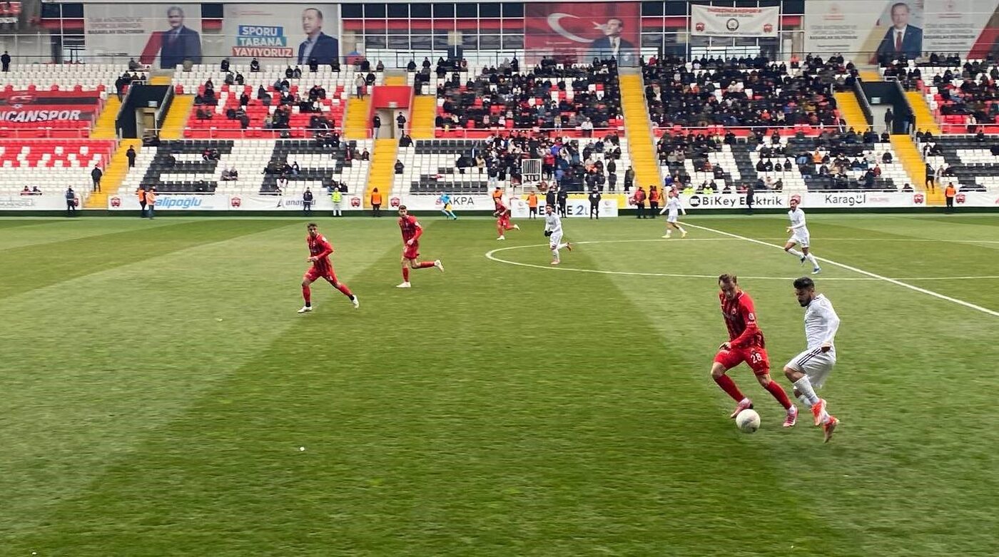 TFF 2. Lig Beyaz Grup’ta oynanan karşılaşmada 24Erzincanspor konuğu Altayspor’u