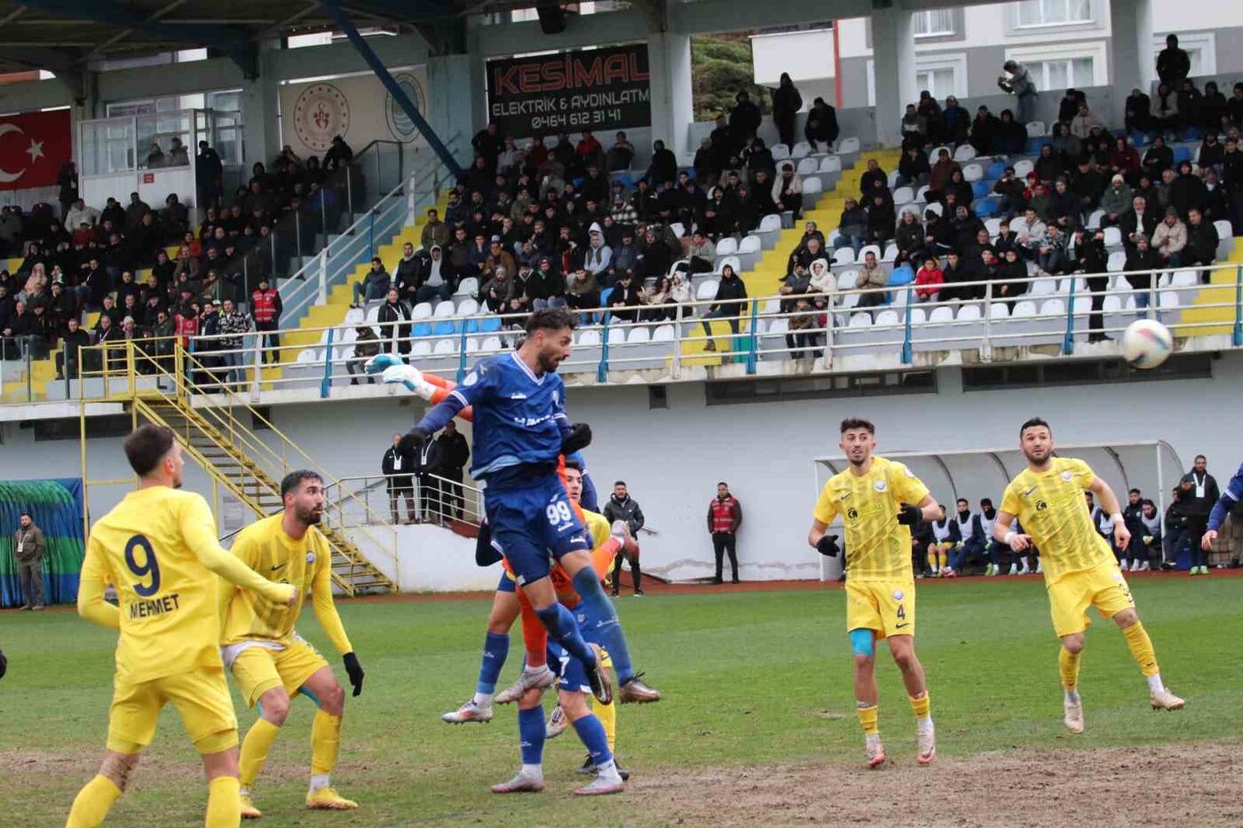 TFF 3. Lig’in 16. haftasında Pazarspor sahasında Küçükçekmece Sinop Spor’a