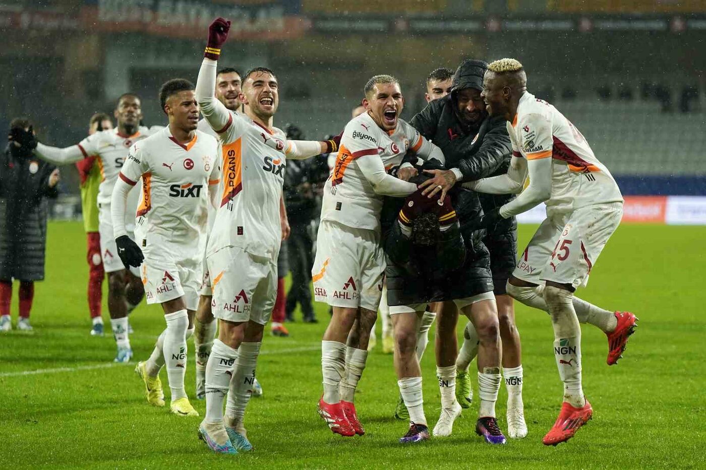 Trendyol Süper Lig’in 19. haftasında Galatasaray, deplasmanda karşılaştığı Başakşehir’i 2-1