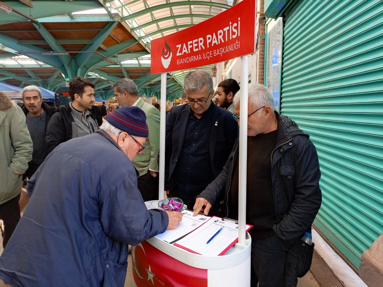 Zafer Partisi İl Başkanlığı, geçtiğimiz günlerde tutuklanan Ümit Özdağ’ın özgür