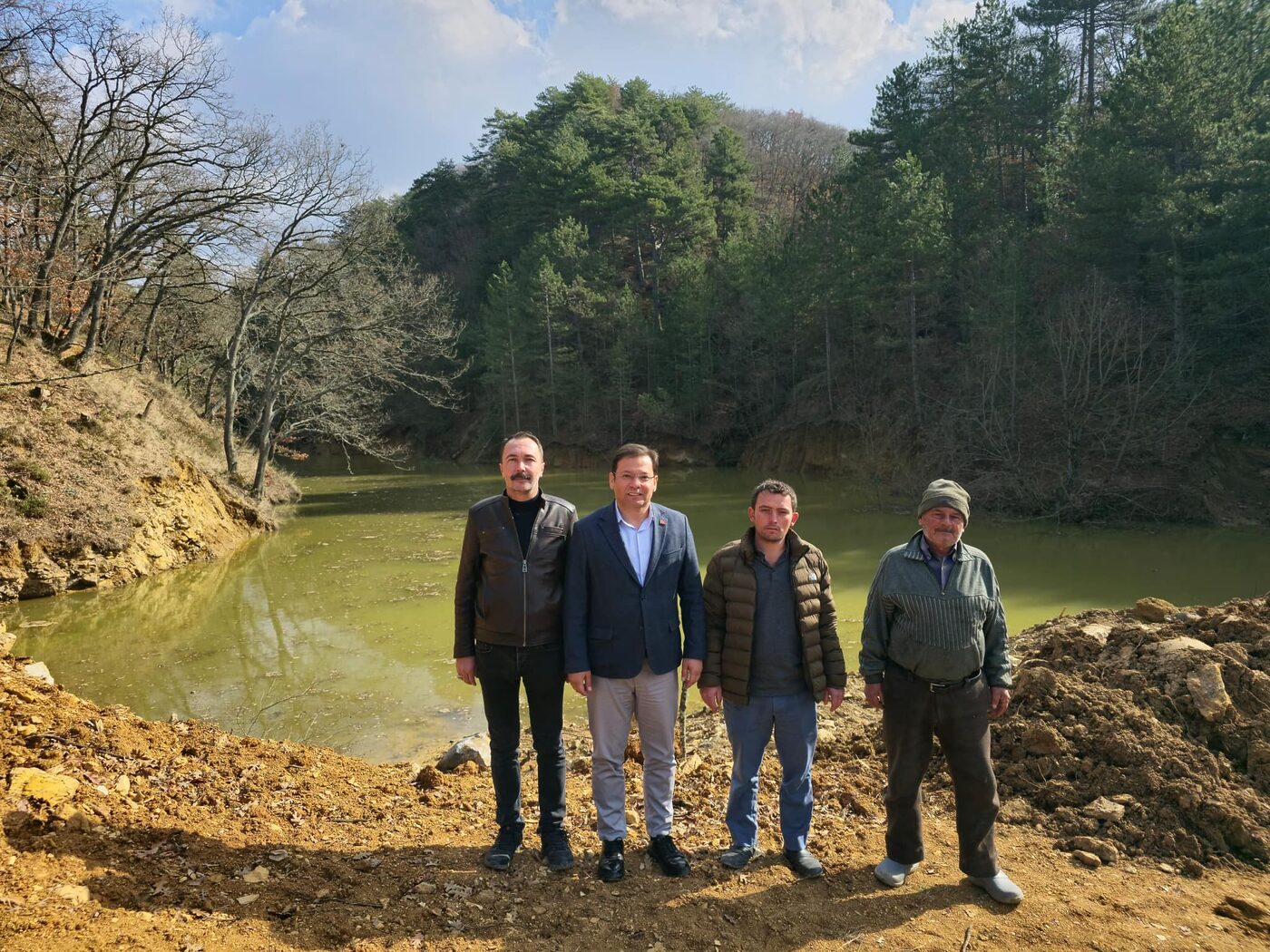 Sındırgı Belediye Başkanı Serkan Sak, sulama göletlerini yerinde inceledi
