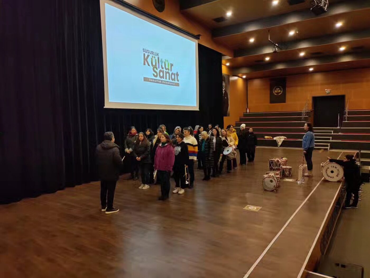 Susurluk'ta Cumhuriyet Kadınları Bandosu, Kongre ve Kültür Merkezi'nde çalışmalarına başladı
