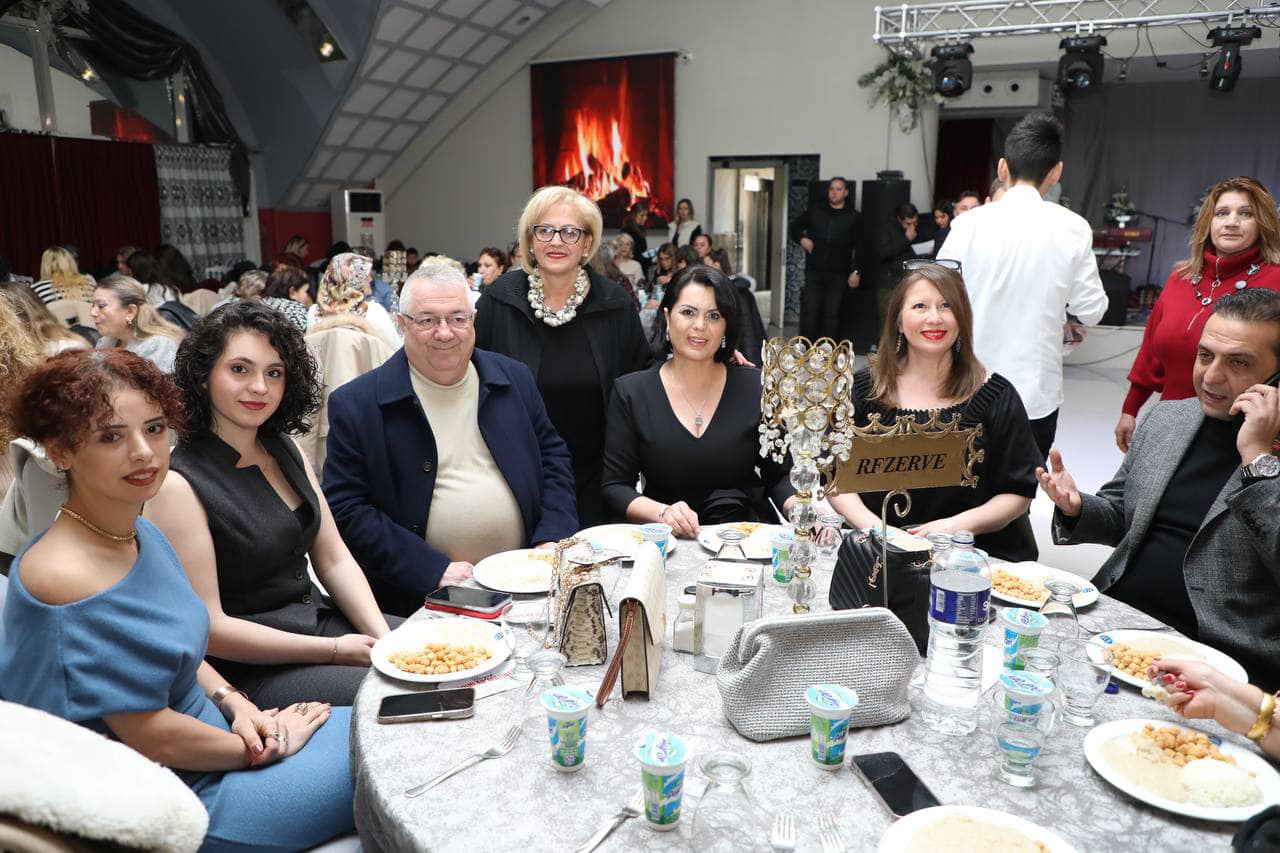 ANLAMLI BULUŞMA Edremit'te “Hoş Geldin Bebek” projesi için anlalı bir buluşma gerçekleştirildi