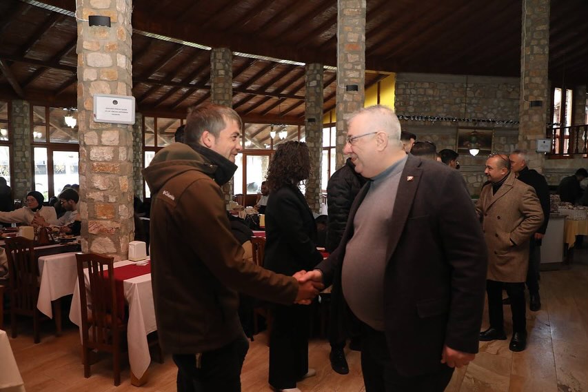 Edremit Belediye Başkanı Mehmet Ertaş, Edremit Kent Konseyi Gençlik Meclisi’nin