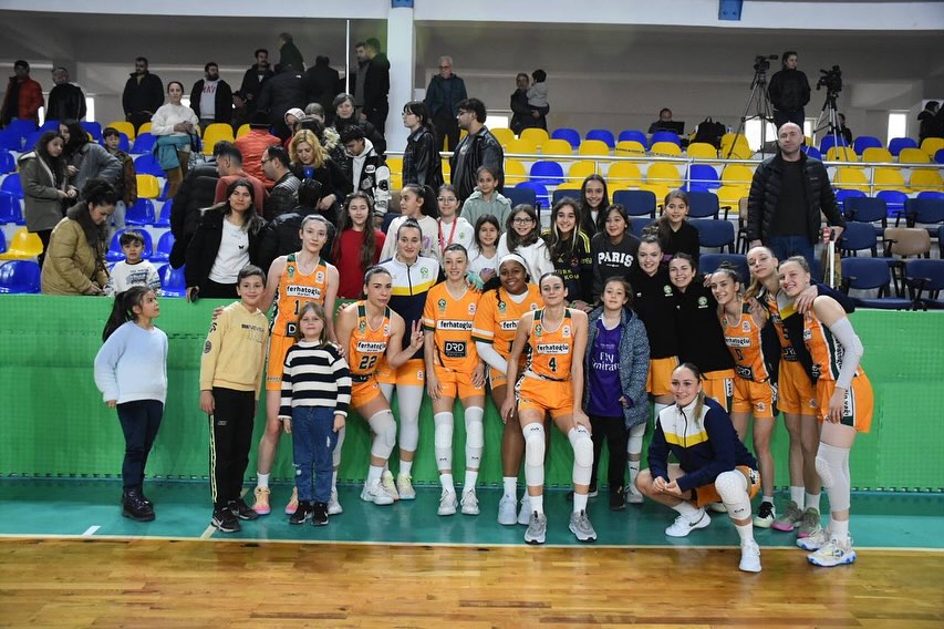 Türkiye Kadın Basketbol Ligi’nde yenilgisiz yoluna devam eden Gürespor, Çimsa