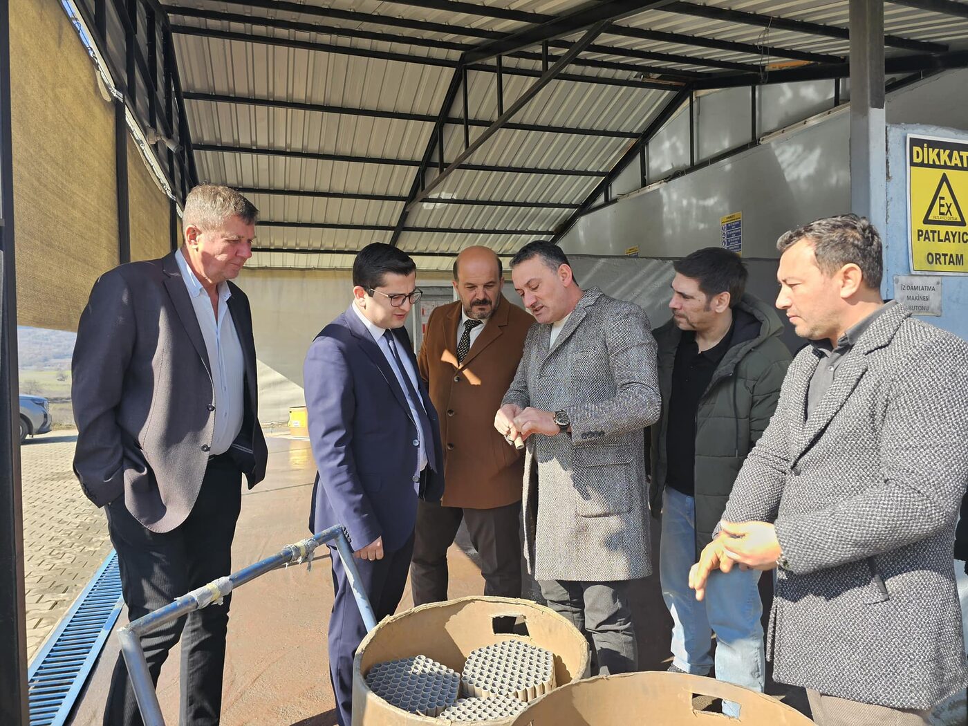 İvrindi Belediye Başkanı Önder Lapanta, Troy Havai Fişek Fabrikası'nı ziyaret