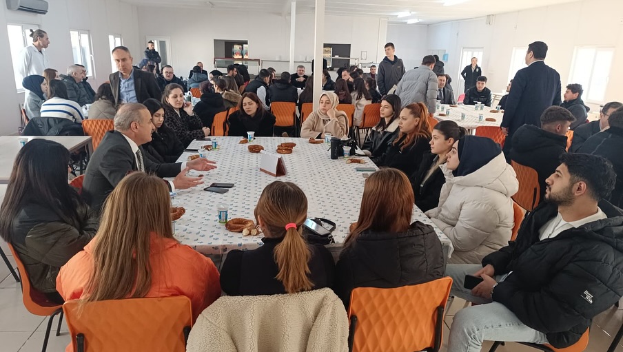 Kepsut Belediye Başkanı İsmail Cankul, Kepsut MYO'da öğrencilerle bir araya