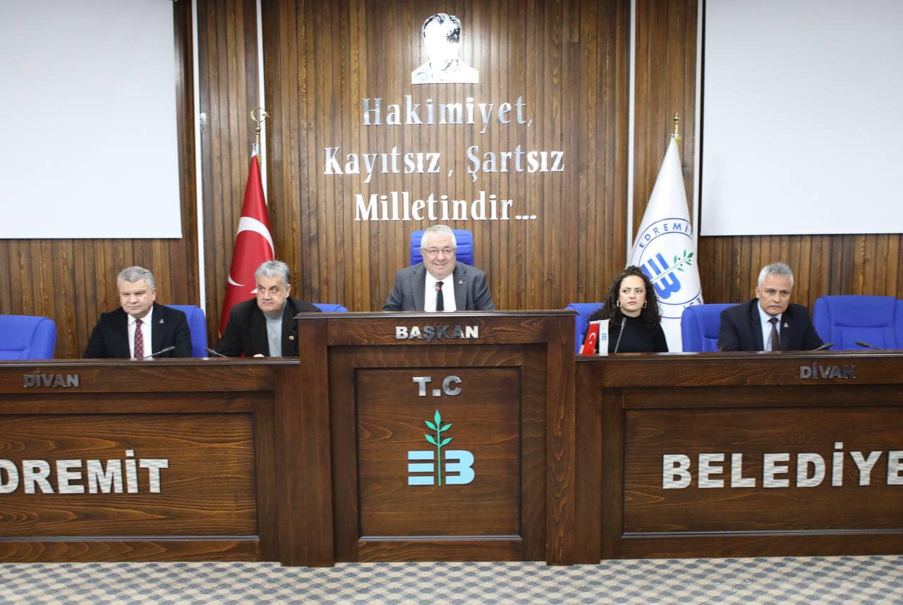 ŞENLİK ÖNCESİ TOPLANTI Edremit'te 21-22 Şubat tarihlerinde düzenlenecek olan Meci Şenliği öncesinde toplantı