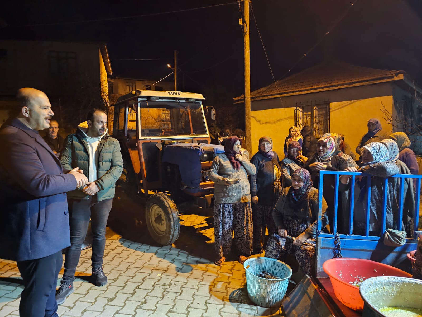 BAŞKAN LAPANTA’DAN ZİYARETLER İvrindi Belediye Başkanı Önder Lapanta, hafta sonunda düzenlenen bir takım