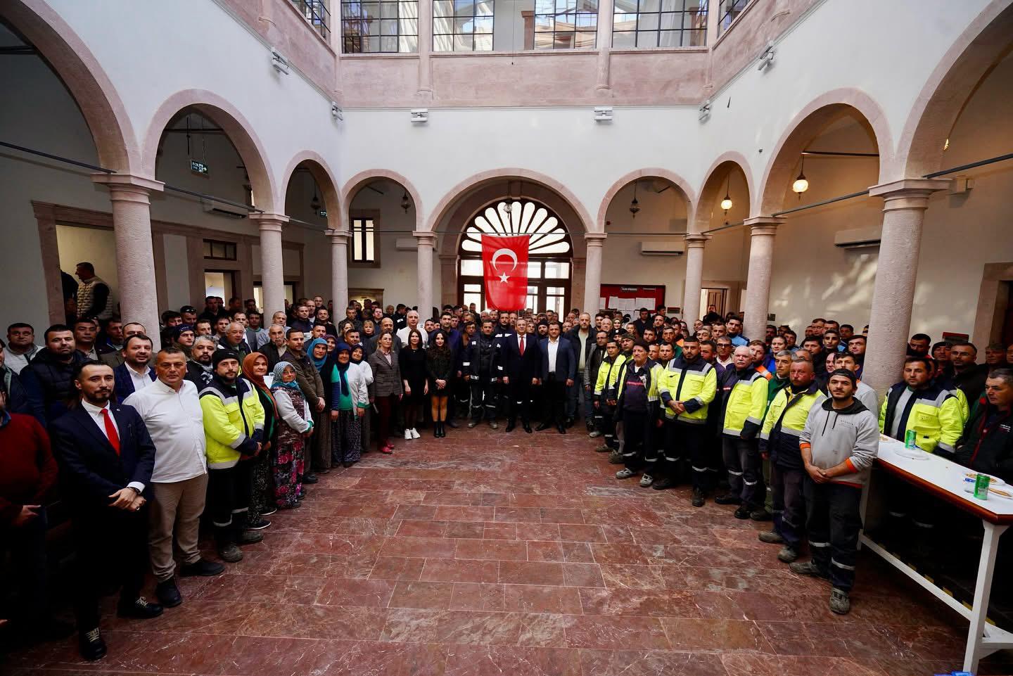 Ayvalık Belediyesi bünyesindeki Güzel Ayvalık Şirketi'yle Türk-İş’e bağlı Belediye-İş Sendikası