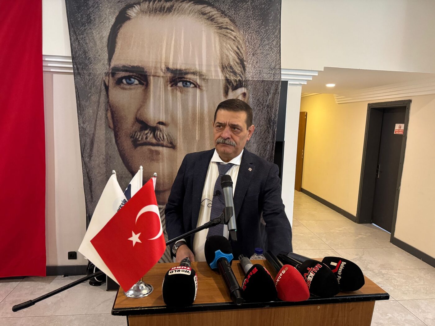 Balıkesir Toplu Taşıma(BTT) Genel Müdürü Ömür Boyuer,  önceki dönem