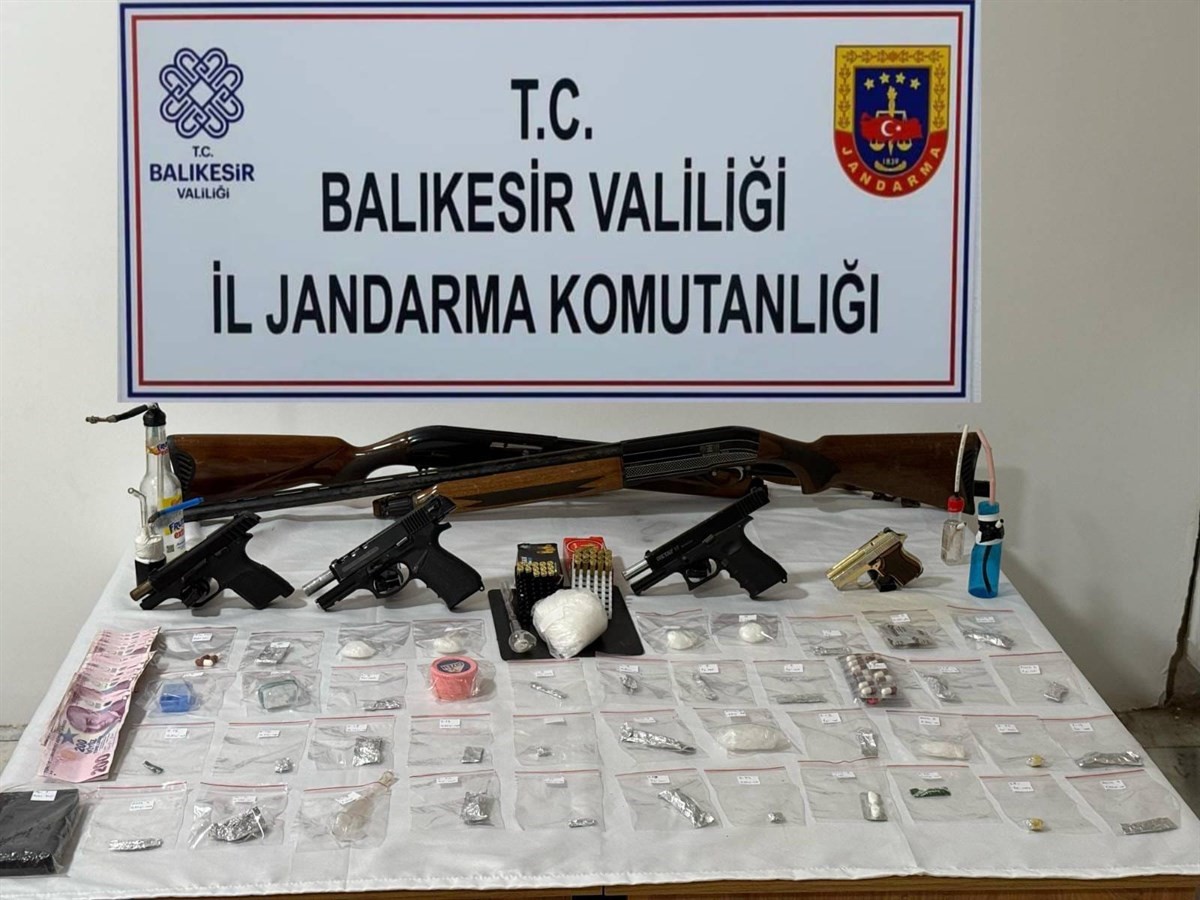 Balıkesir İl Jandarma Komutanlığı, uyuşturucu madde imal ve ticaretine yönelik