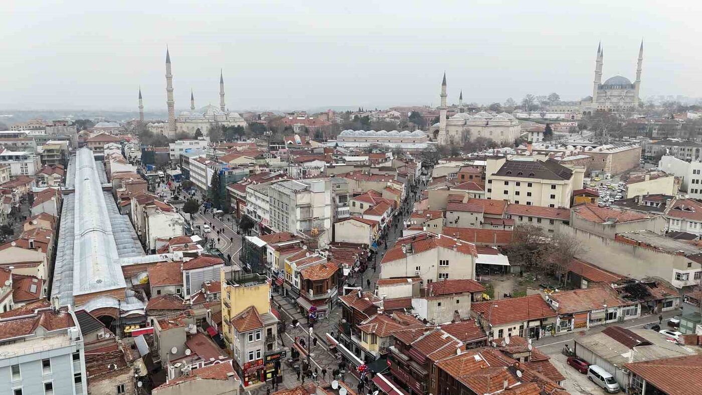 Bulgaristan vatandaşlarının alım gücünün düşmesi sebebiyle Edirne’ye alışverişe gelenlerin sayısında