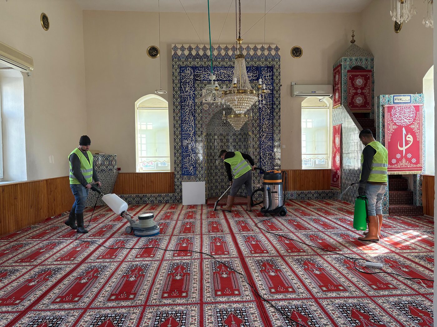 Gömeç Belediyesi, Ramazan ayı öncesinde ilçedeki tüm camilerde büyük bir