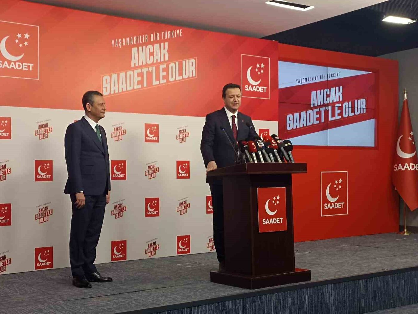 Cumhuriyet Halk Partisi Genel Başkanı (CHP) Özgür Özel, Saadet Partisi