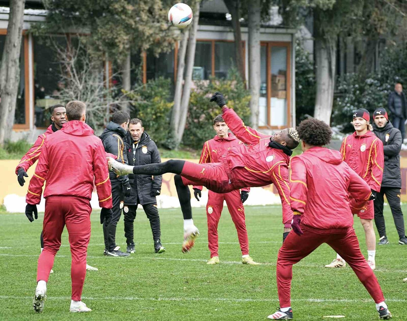 Galatasaray, Trendyol Süper Lig’in 25. haftasında Fenerbahçe ile pazartesi günü