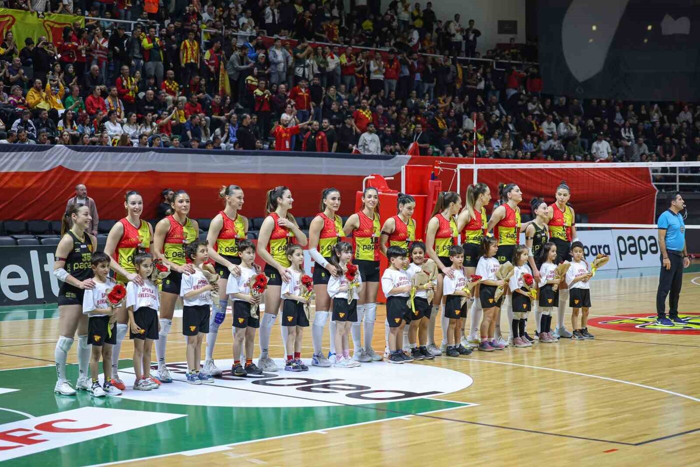 Kadınlar Voleybol 1. Lig play-off yarı finalinde Bozüyük Belediye Eğitim,