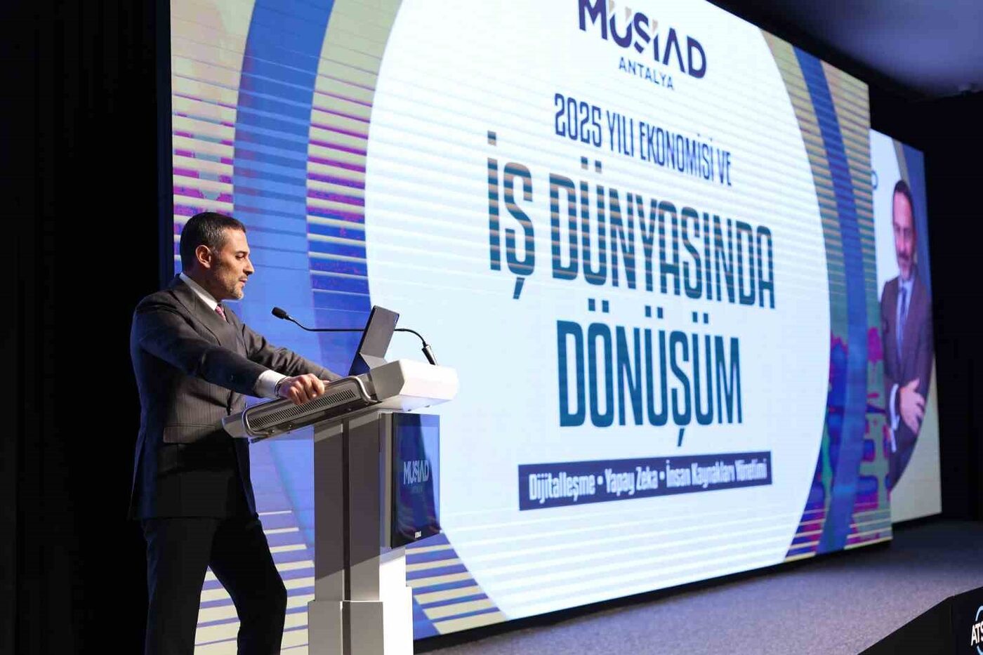 MÜSİAD Antalya’nın düzenlediği “2025 Yılı Ekonomisi ve İş Dünyasında Dönüşüm”