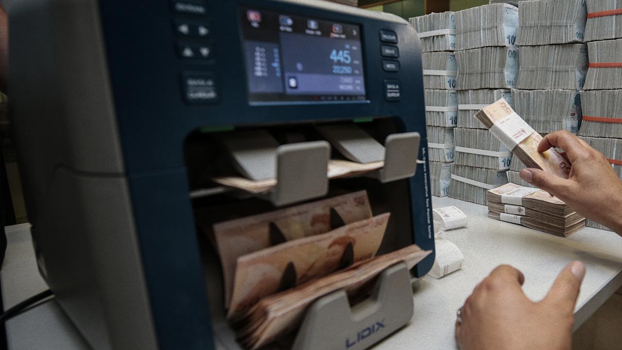 Kur Korumalı Türk Lirası Mevduat ve Katılma Hesapları (KKM) geçen