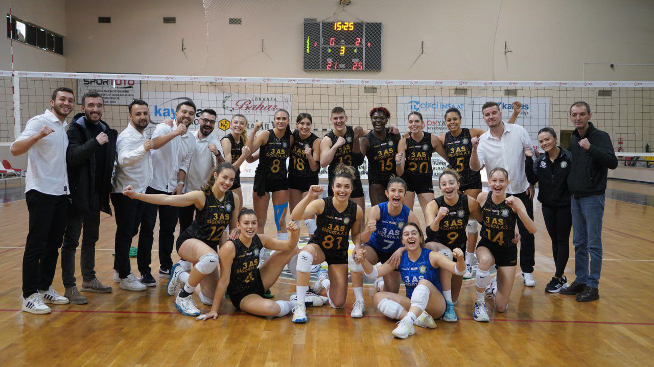 Voleybol Kadınlar 1. Ligi A Grubu’nda mücadele eden iki Körfez