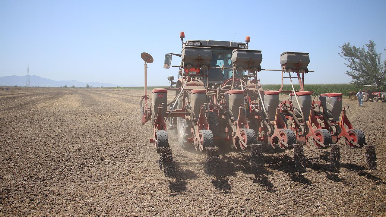 Türkiye'nin tarımsal alet ve makine varlığı, 2024'te, bir önceki yıla