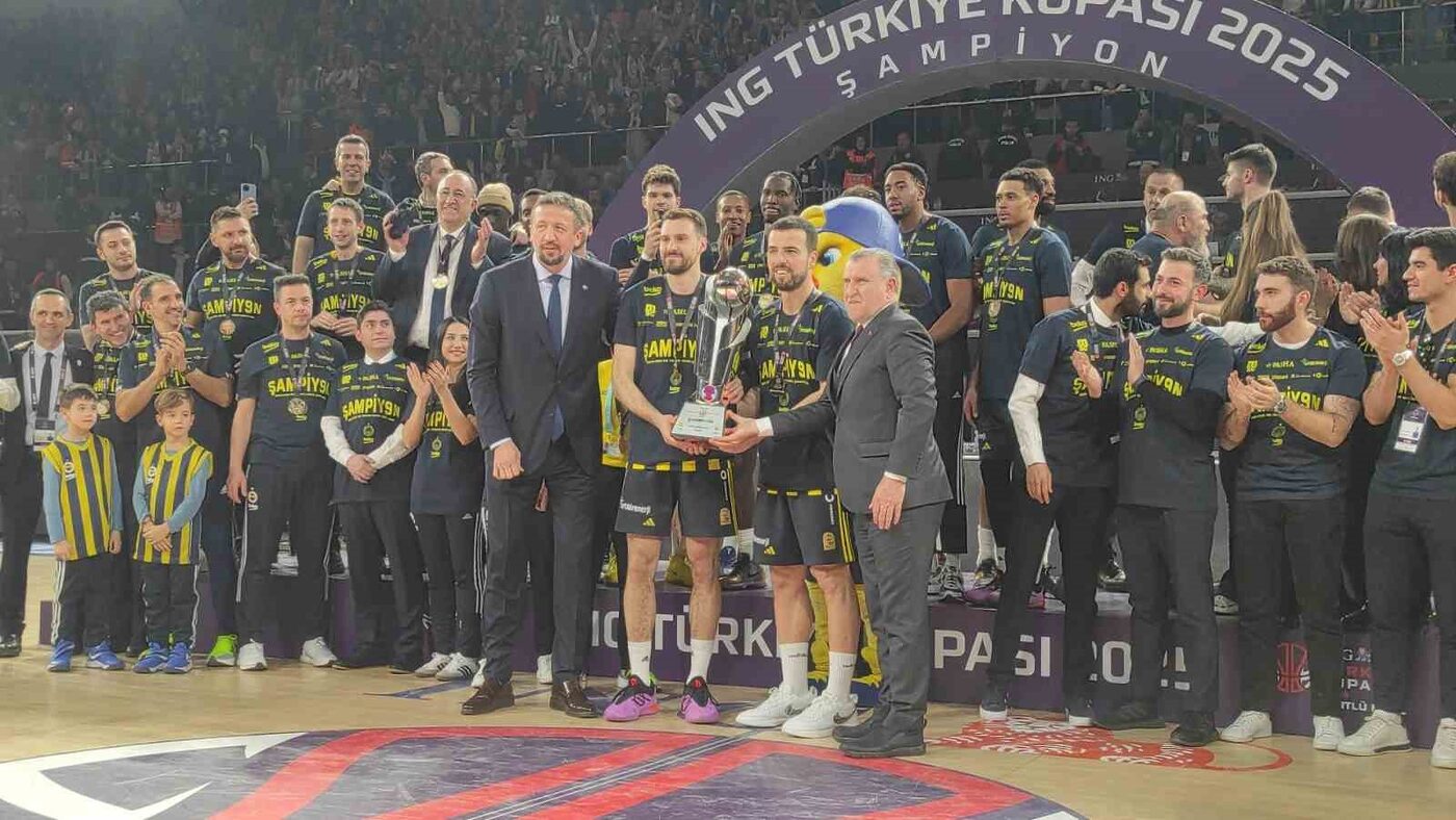 81 yenen Fenerbahçe Beko kupanın sahibi oldu. Final müsabakasını Gençlik