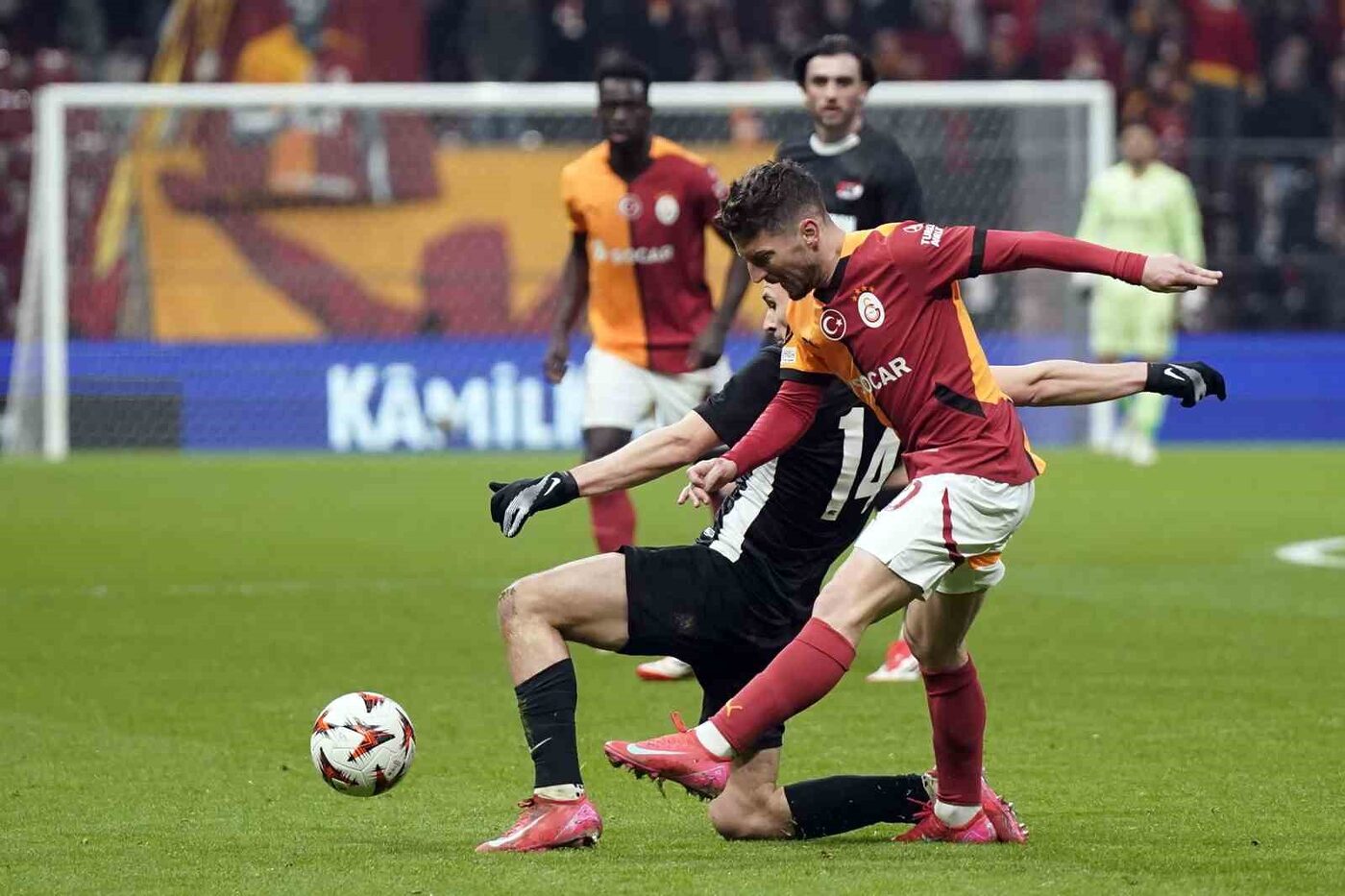 UEFA Avrupa Ligi son 16 play-off turunda Galatasaray, 4-1 kaybettiği