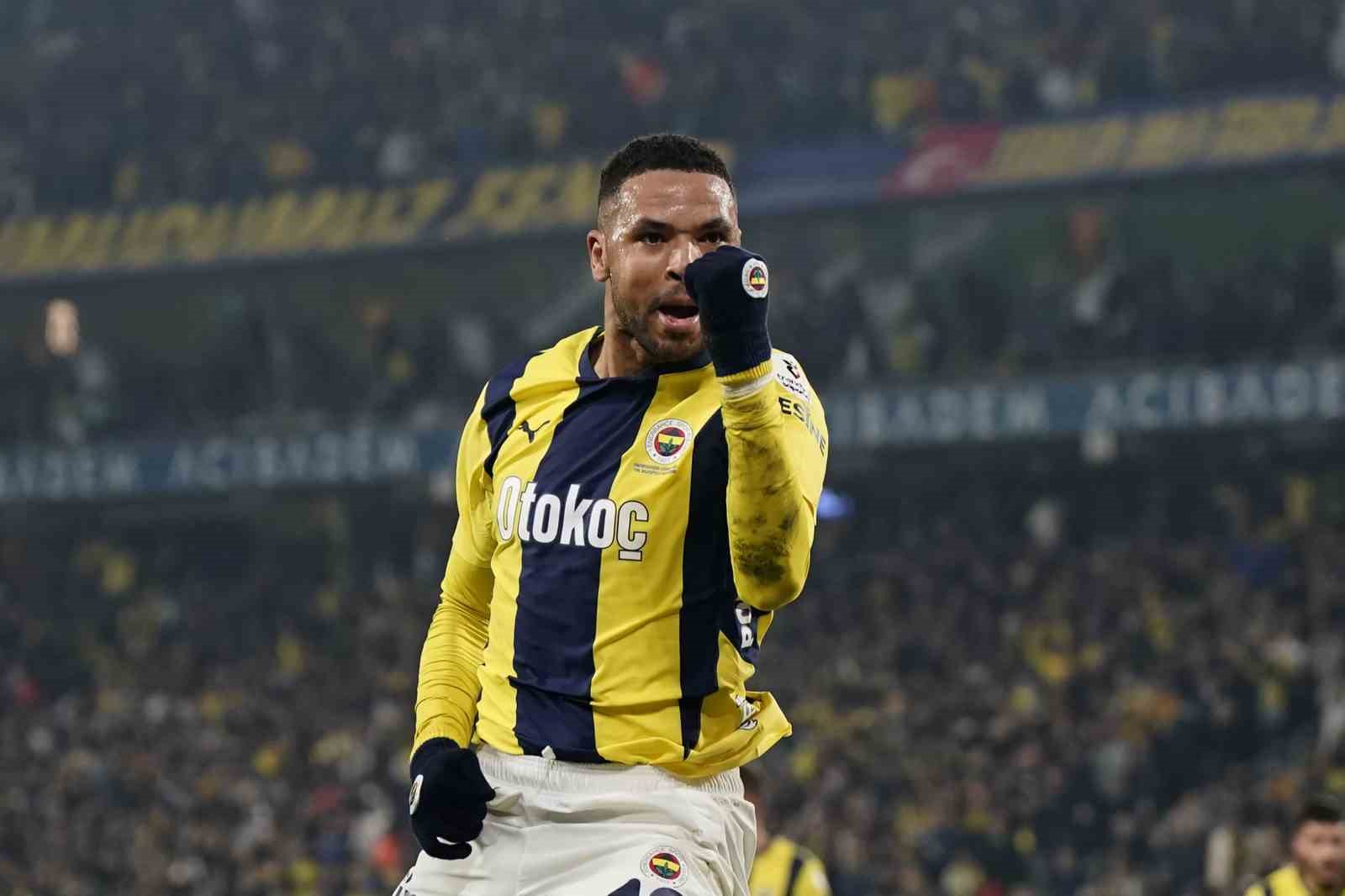 Fenerbahçe’nin Faslı forveti Youssef En-Nesyri, Kasımpaşa’ya karşı kaydettiği 2 golle