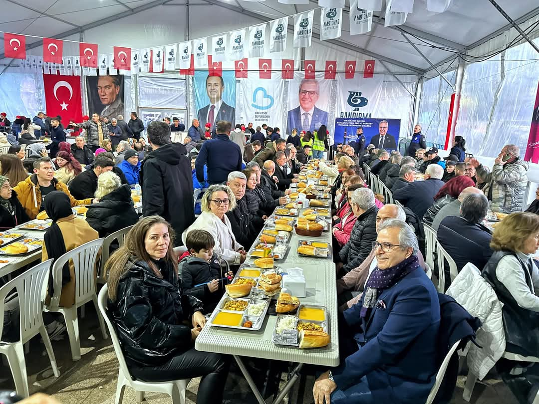 Bandırma Belediyesi tarafından düzenlenen Ramazan etkinlikleri, iftar ve etkinlik çadırında