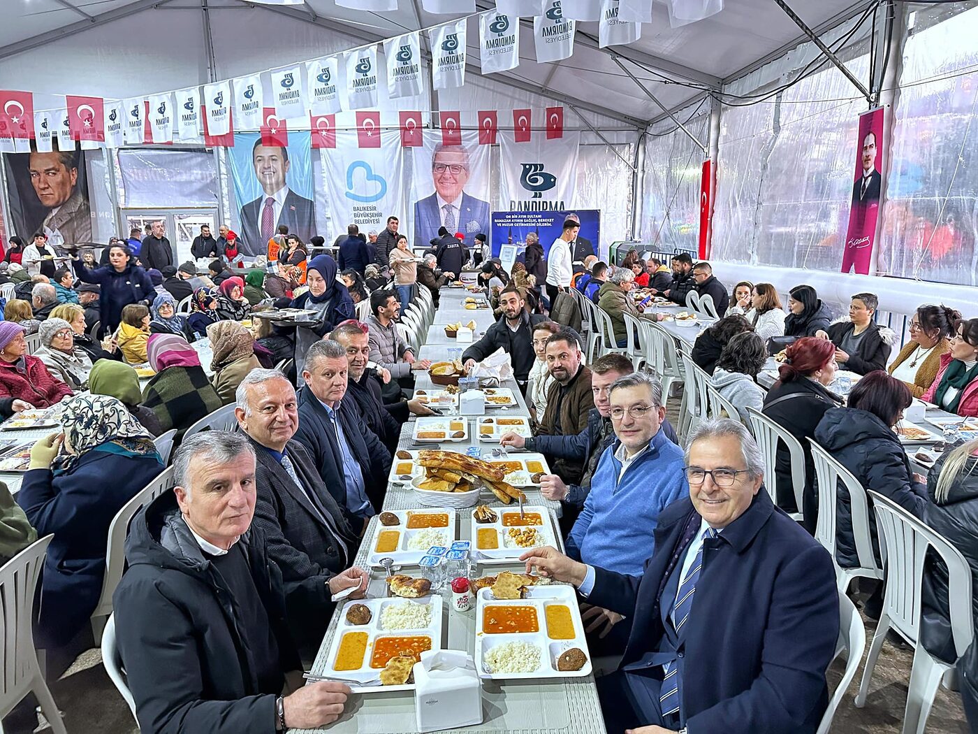 Bandırma Belediye Başkanı Dursun Mirza, Bandırma Ticaret Odası'nın desteğiyle düzenlenen