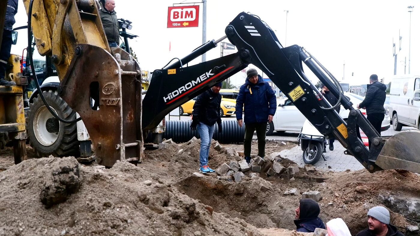 Susurluk'ta su baskınlarını önlemek için yağmur suyu drenaj hattı çalışmaları