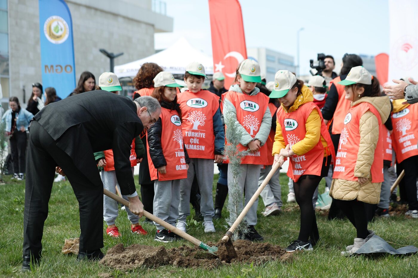 Bandırma Onyedi Eylül Üniversitesi’nde 21-26 Mart Orman Haftası dolayısıyla Bandırma