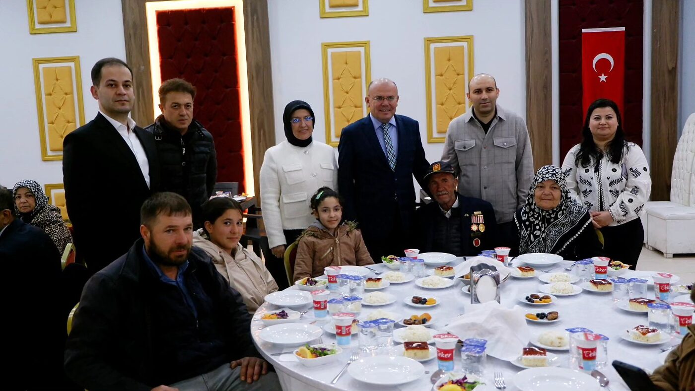 Susurluk'ta dün akşam, 18 Mart Çanakkale Zaferi ve Şehitleri Anma