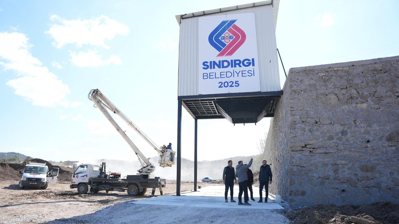 Sındırgı'da devam eden Katı Atık Aktarma İstasyonu projesinin çalışmaları tamamlandı
