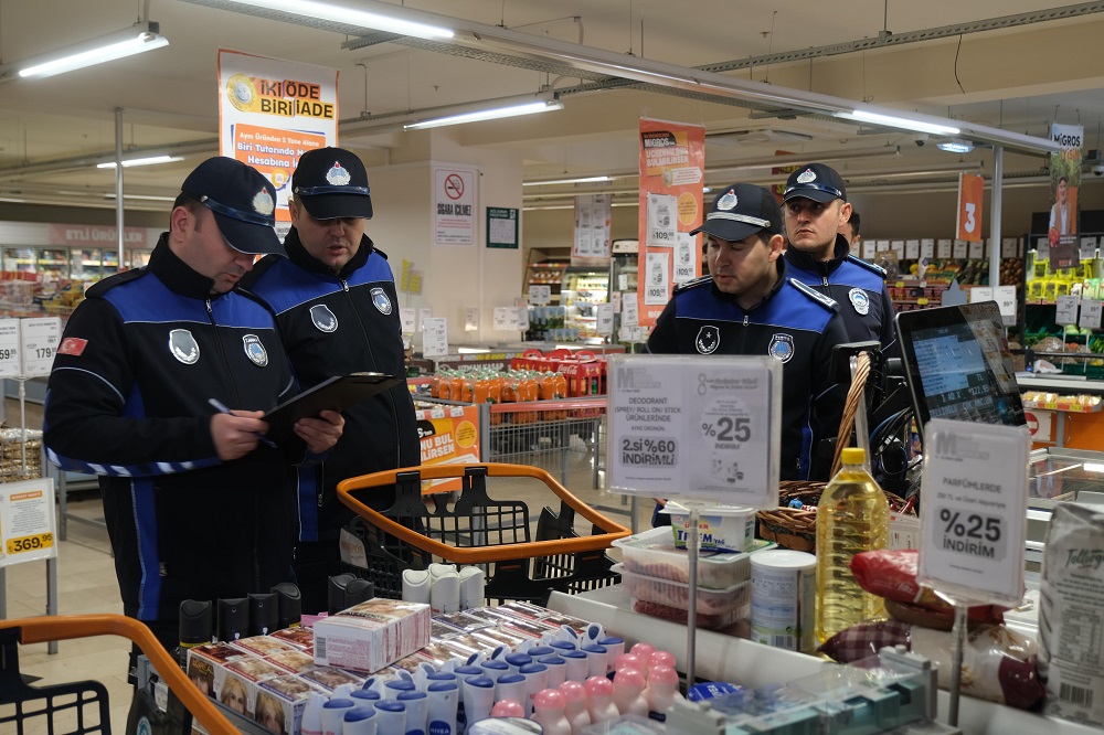 Altıeylül Belediyesi Zabıta Müdürlüğü, Ramazan ayının başlamasıyla birlikte Pazar, fırın