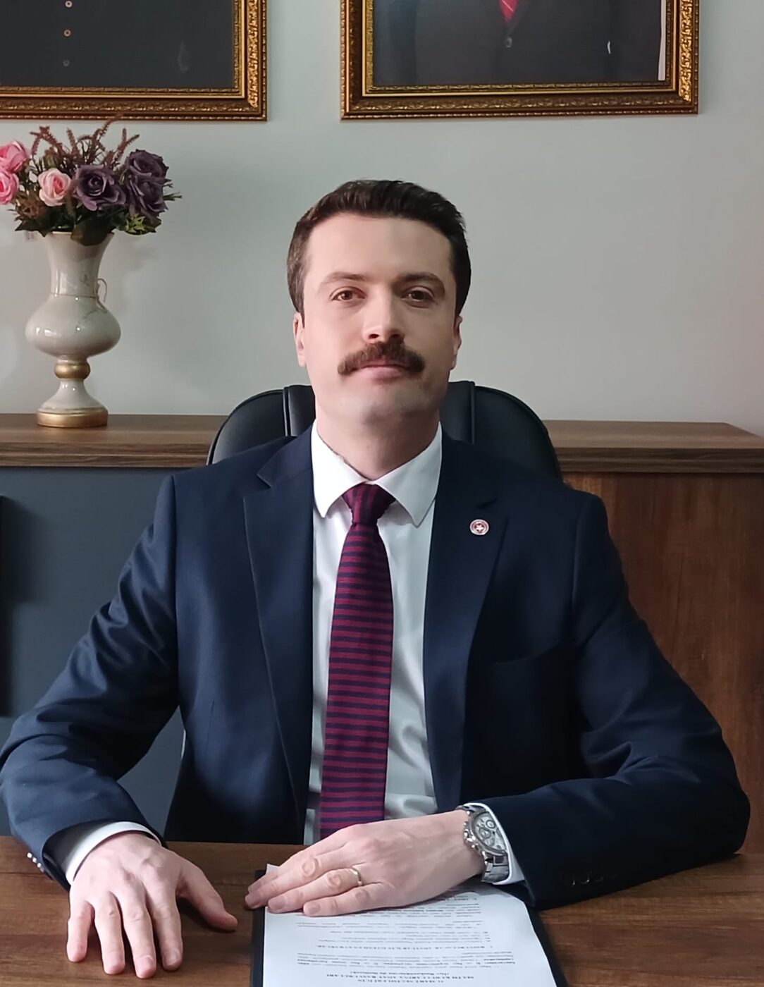 Vatan Partisi İl Başkanı Emre Albayrak, elektrik faturalarının yüksek gelmesini