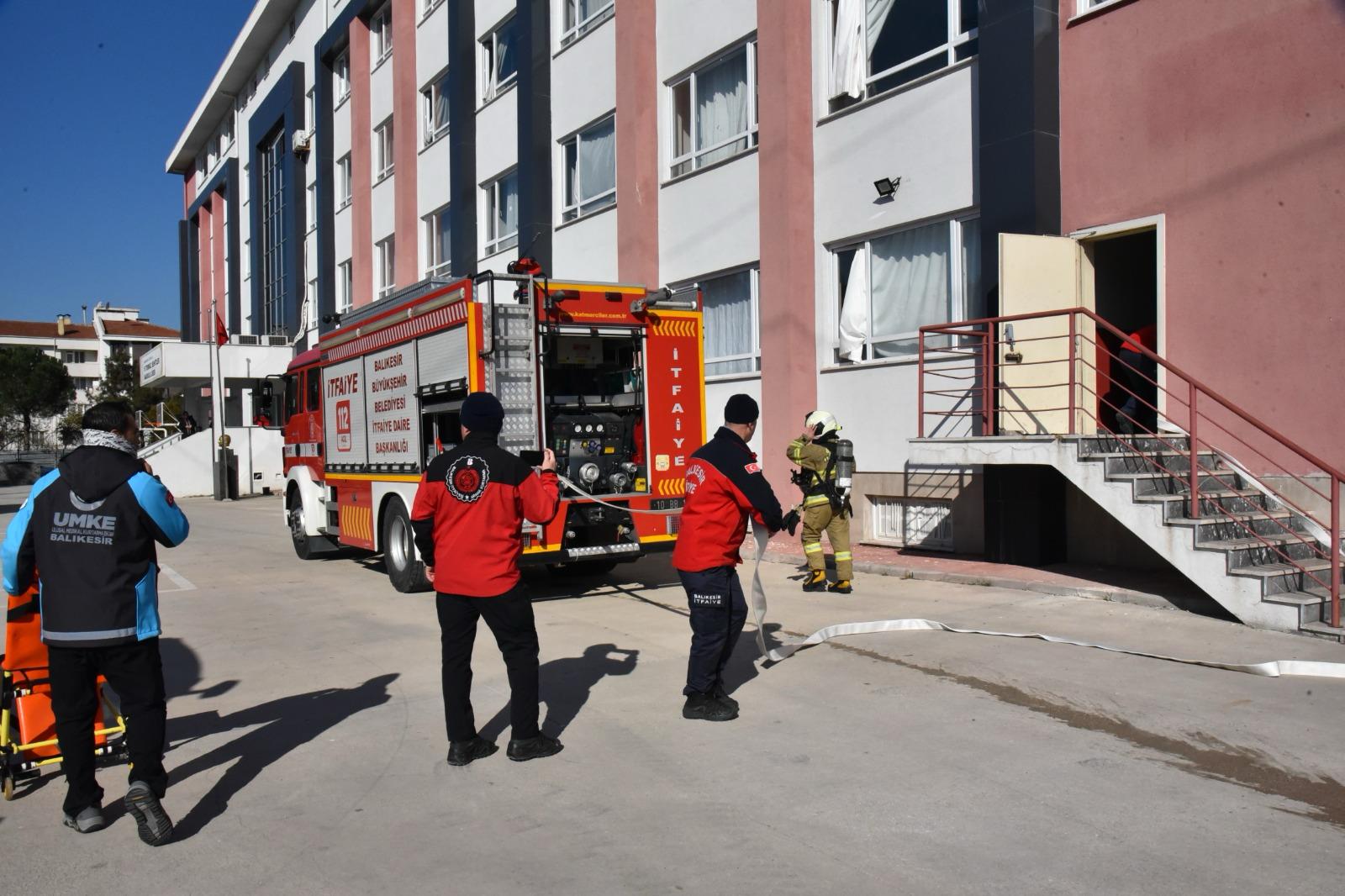 1-7 Mart Deprem Haftası kapsamında, öğrencilerimizi ve eğitim camiamızı olası