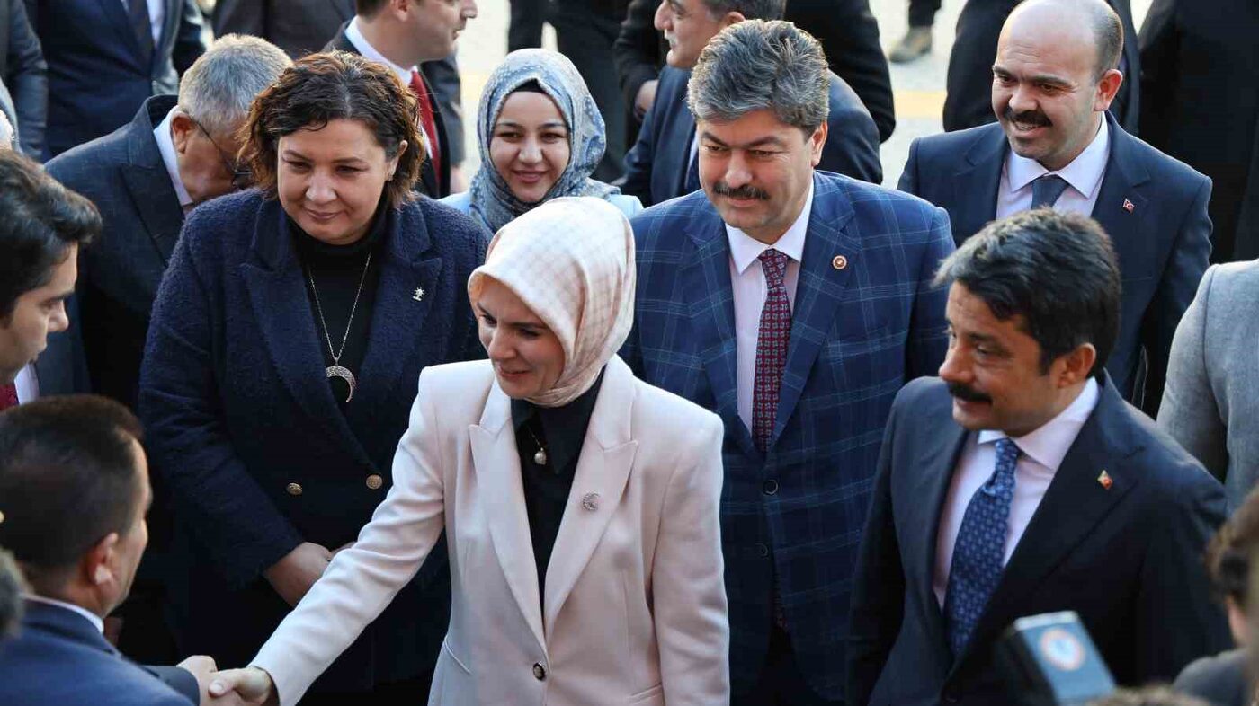 Aile ve Sosyal Hizmetler Bakanı Mahinur Özdemir Göktaş, Kırşehir’de katıldığı