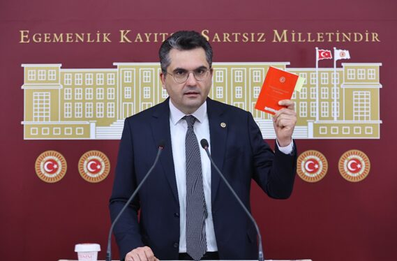 Balıkesir Milletvekili Burak Dalgın, Türkiye Büyük Millet Meclisi’nde düzenlediği basın