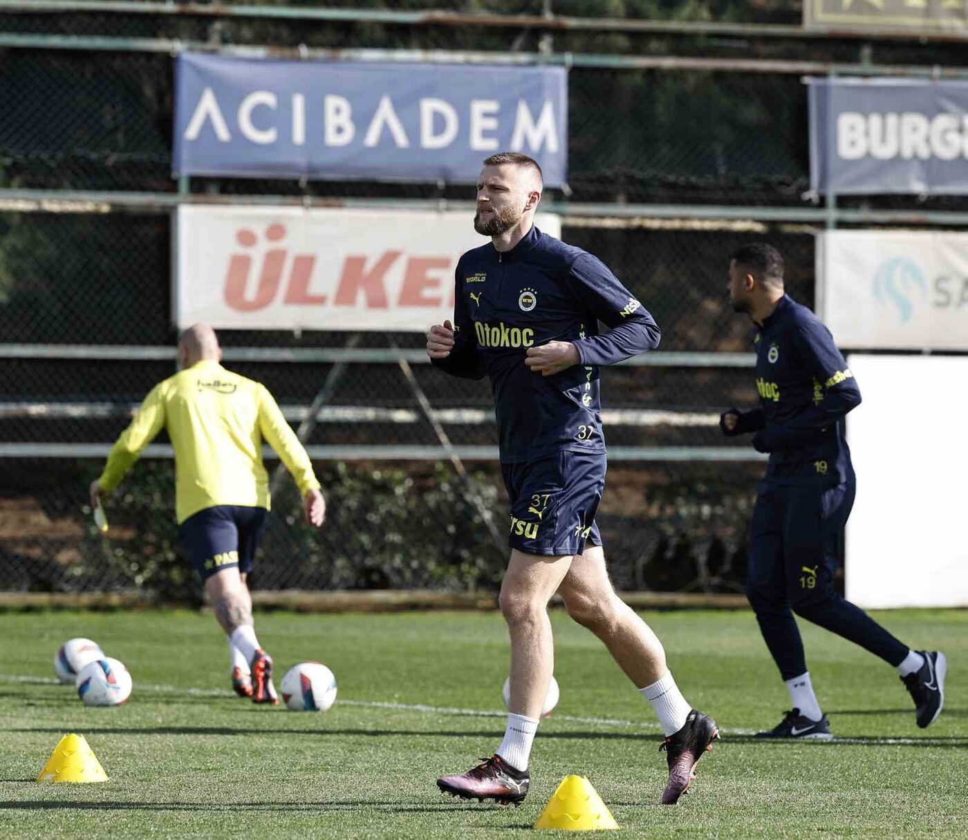 FENERBAHÇE, TÜRKİYE KUPASI ÇEYREK FİNALİNDE GALATASARAY İLE OYNAYACAĞI MAÇIN HAZIRLIKLARINA
