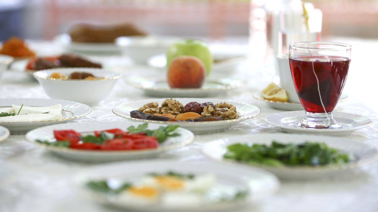 Sağlık Bakanlığı, ramazan ayında yeterli ve dengeli beslenmenin sürdürülebilmesi amacıyla