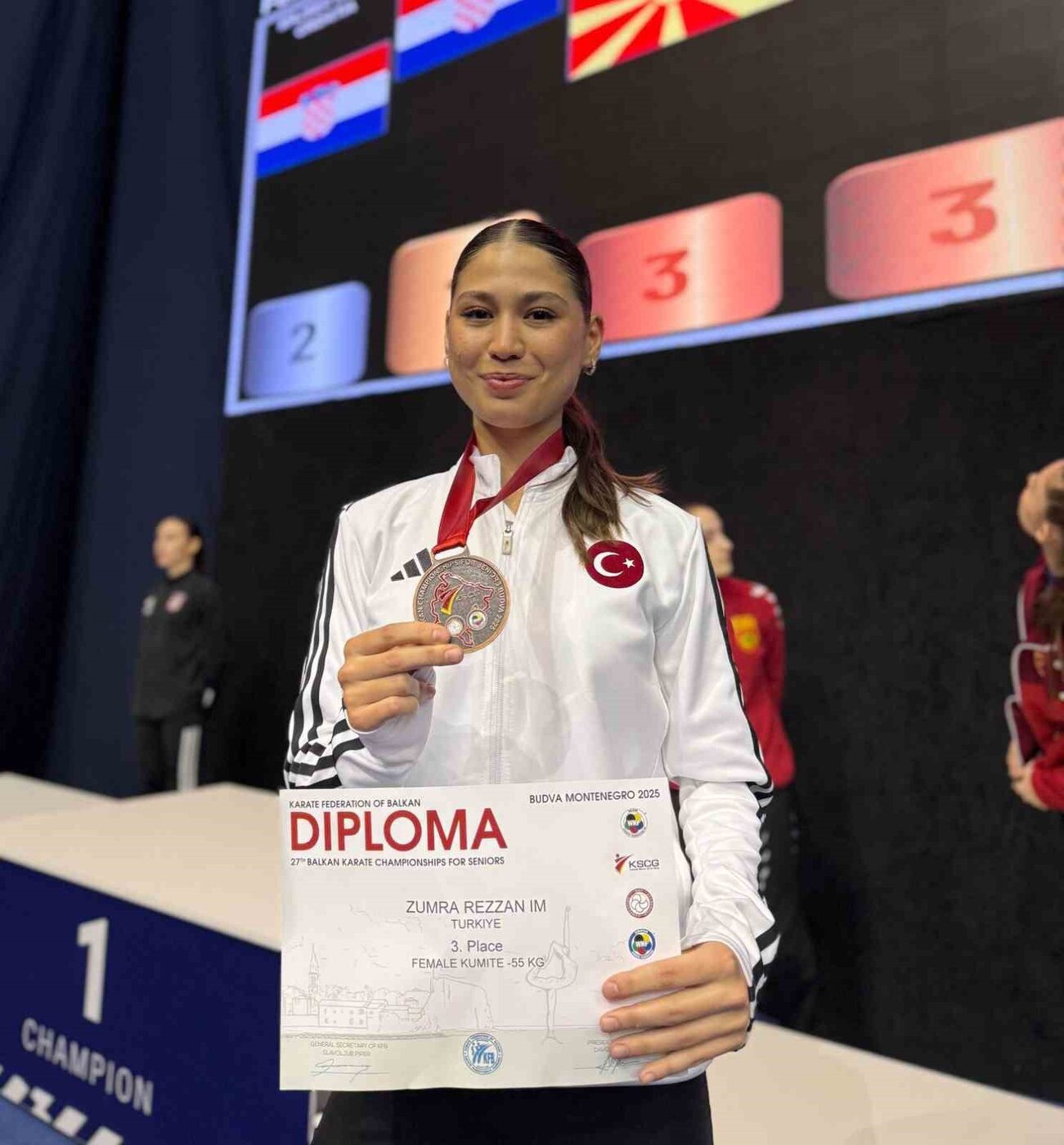 Sakarya Büyükşehir Belediyesi karate sporcusu Zümra Rezzan İm, Karadağ Budva’da