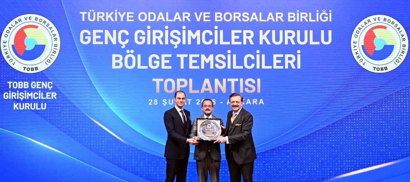 TOBB Genç Girişimciler Kurulu Başkanlığı’na Turgut Konukoğlu seçildi. Ali Sabancı’dan