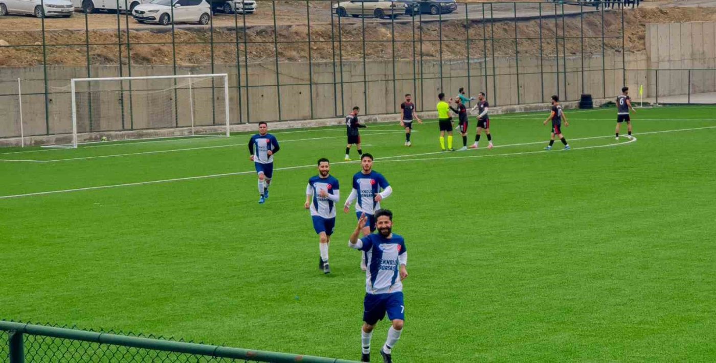 Van Süper Amatör Ligi play-off grubunda mücadele eden Başkalespor, konuk