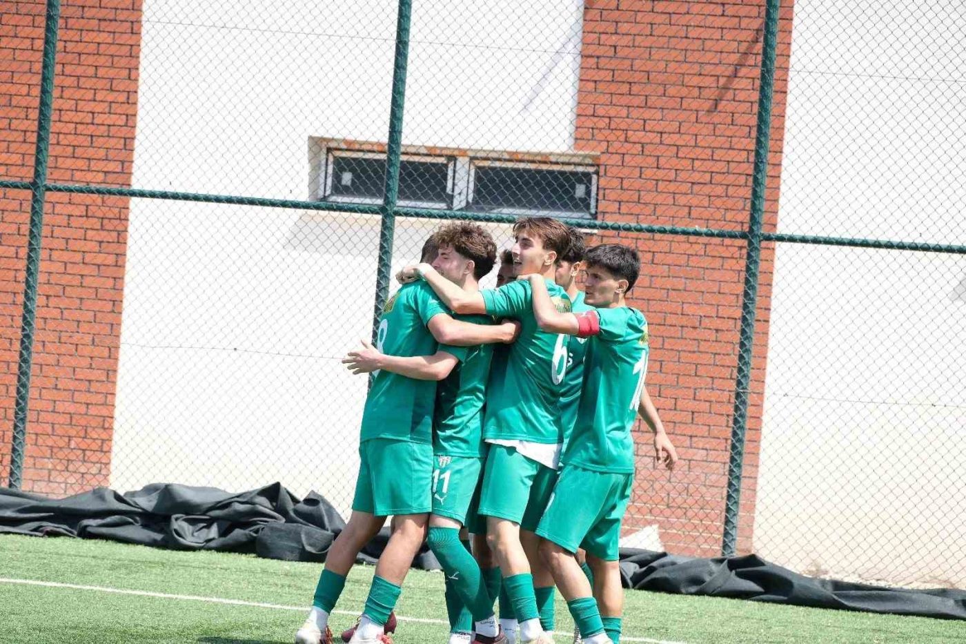 Bursaspor A Takımı’nın şampiyonluğunu ilan etmesinden sonra U19 takımı da