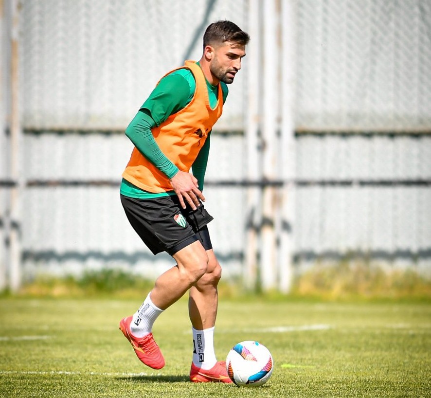 TFF 3. Lig’de şampiyonluğunu ilan eden Bursaspor, ligin 29. haftasında