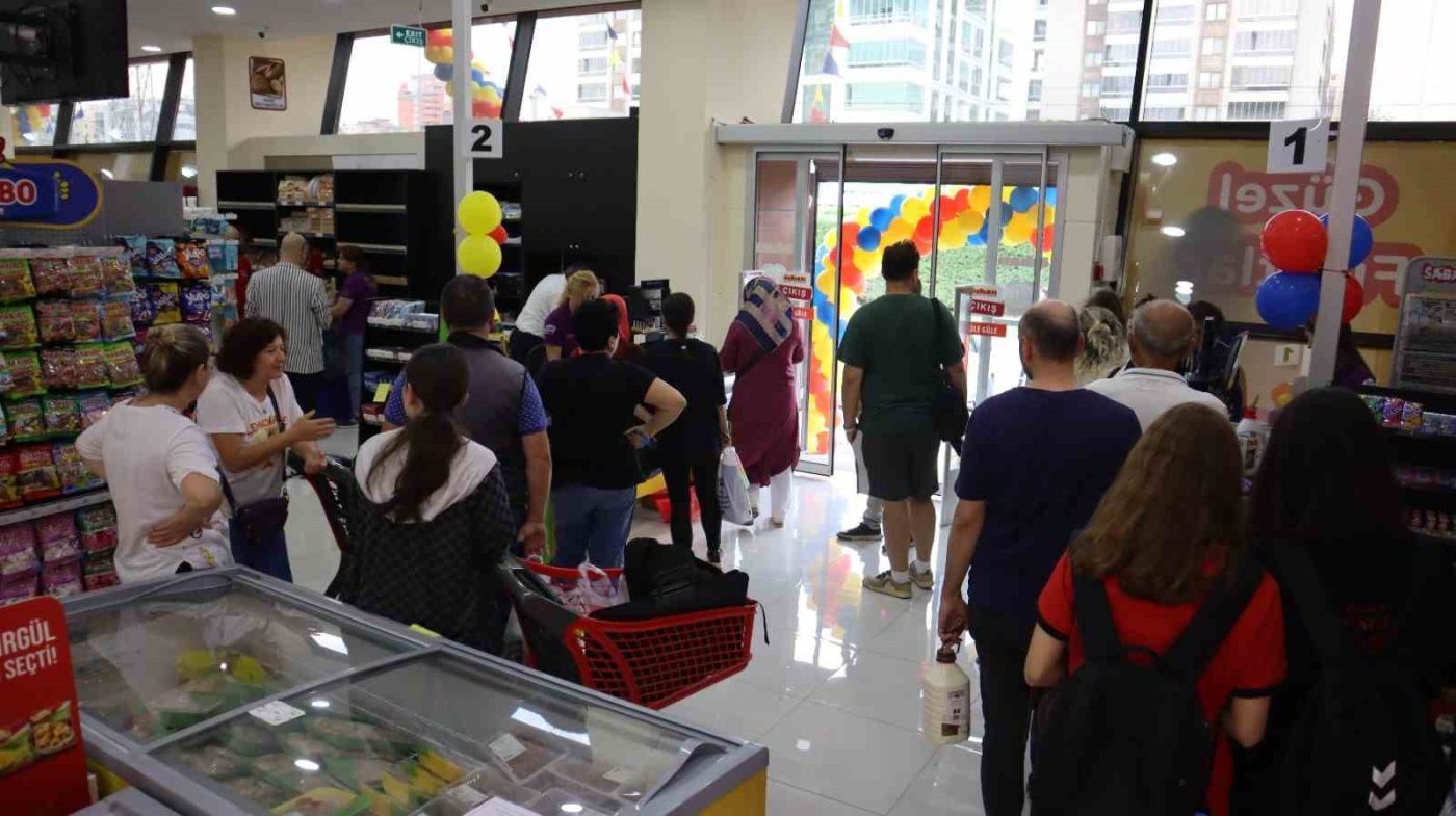 Özhan Market, 23-24-25 Nisan tarihlerinde geçerli olacak ’Dolu Dolu İndirimler’