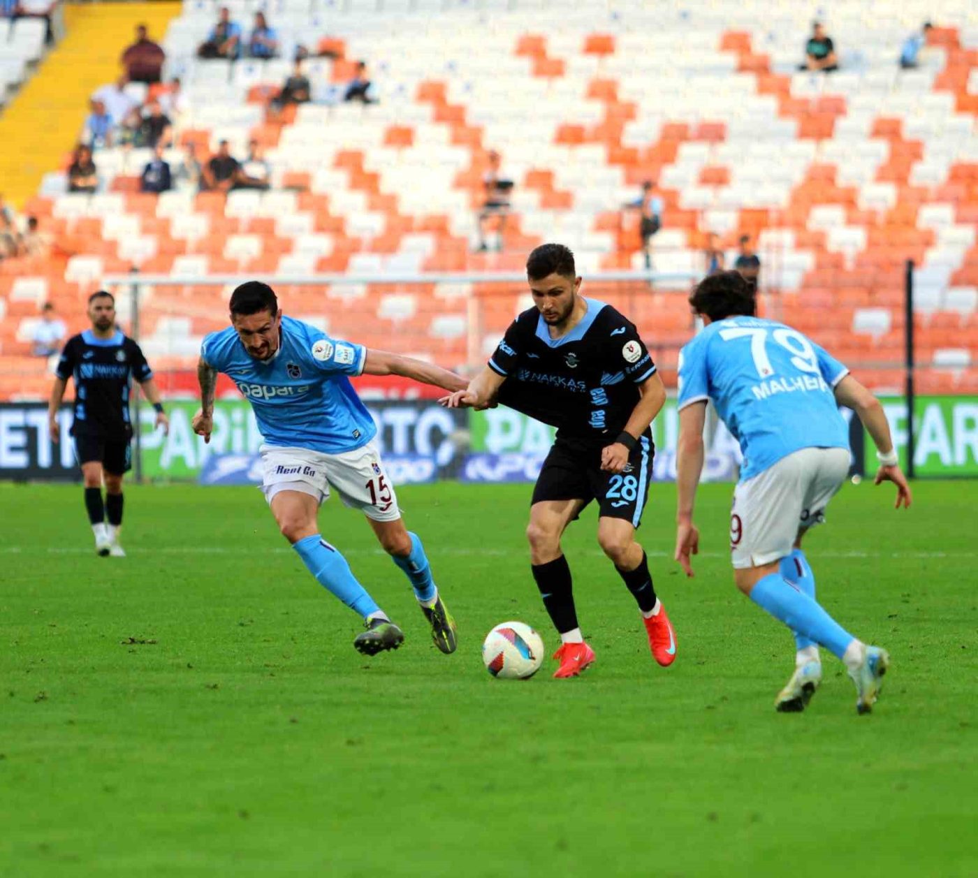 Trendyol Süper Lig’in 32. haftasında Adana Demirspor evinde karşılaştığı Trabzonspor’a
