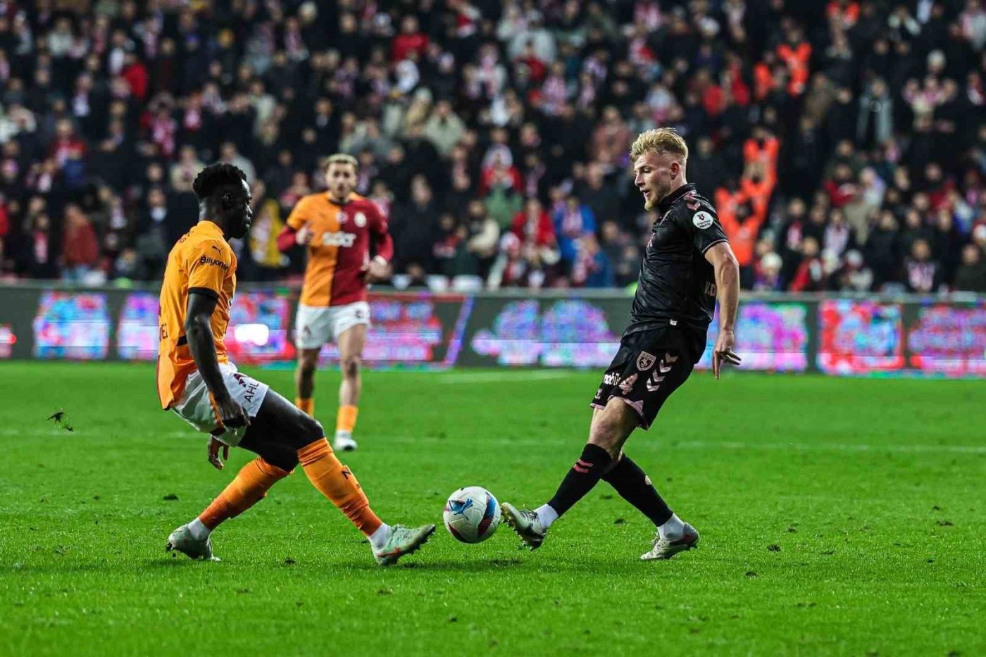 Trendyol Süper Lig’in 31. haftasında Galatasaray, deplasmanda karşılaştığı Samsunspor’u 2-0